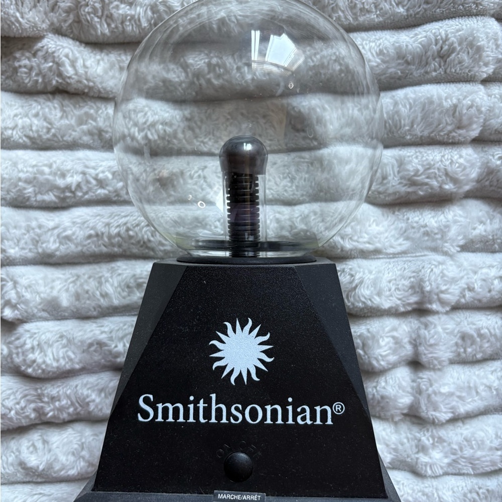 Smithsonian Black Plasma Ball